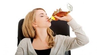 a kezelés a női alkoholizmus kapszula Alkozeron