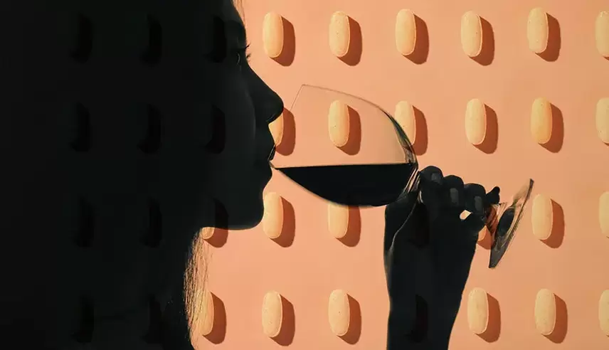 alkoholfogyasztás és antibiotikumok egyidejű szedése